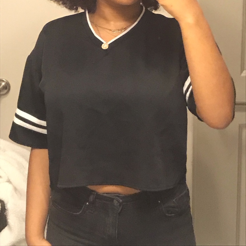 Forever 21 cropped black jersey